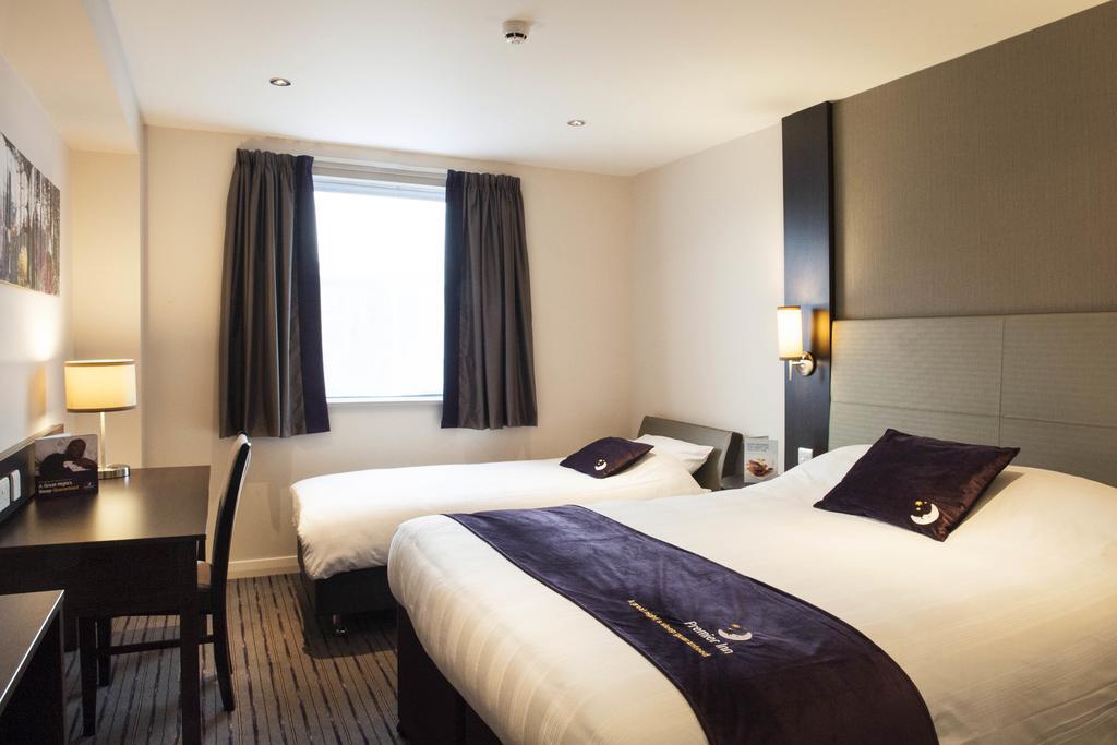 Premier Inn Aberdeen Airport - Dyce Pokój zdjęcie